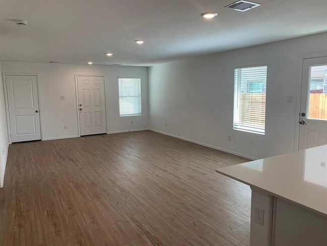 Building Photo - 26903 Jasmine Breeze Dr