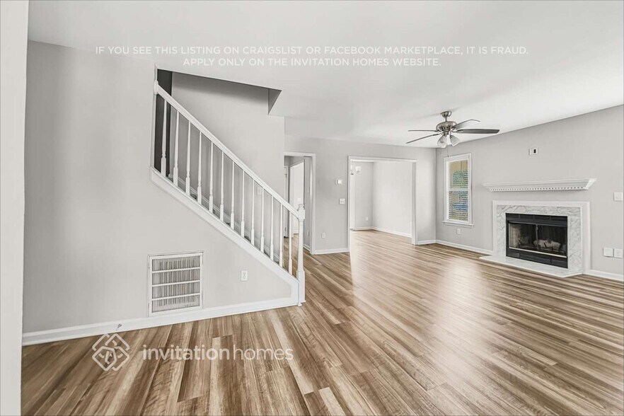 Building Photo - 4428 Moss Spring Dr