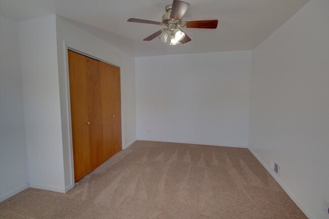 Building Photo - KLEROC