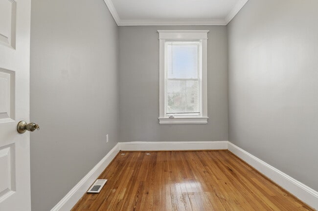 Building Photo - 809 Jefferson St NW