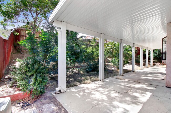 Building Photo - 3030 Wellington Dr