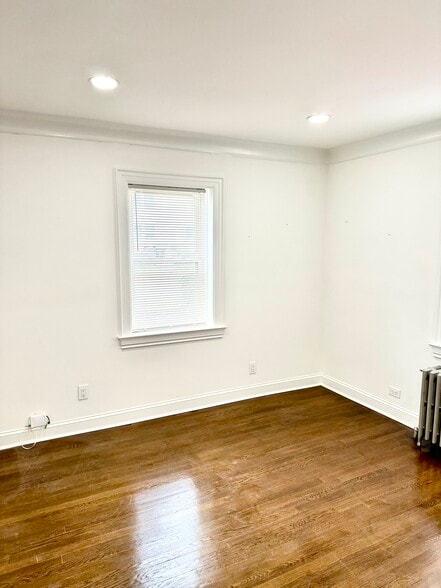 Building Photo - 109 Spring St