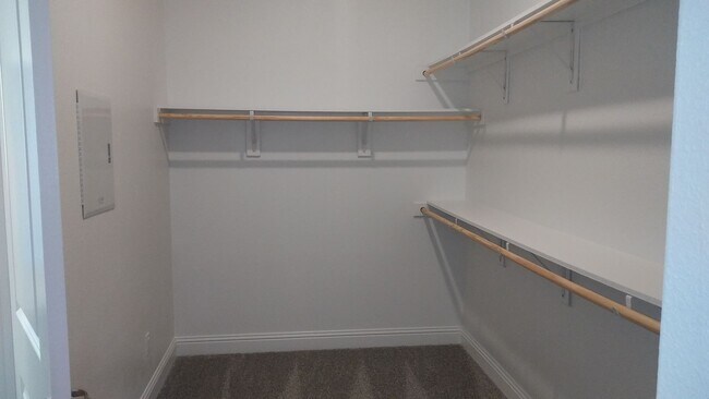 Building Photo - 4210 Stableglen Dr