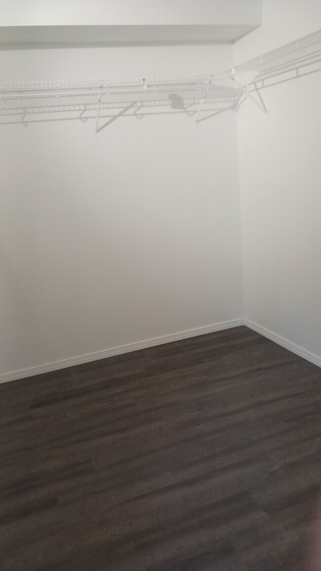 Building Photo - 8759 SE Henderson St