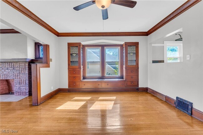 Building Photo - 3654 W 138th St