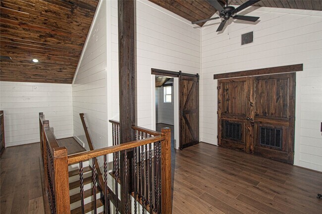 Building Photo - 1275 Castlewood Rd