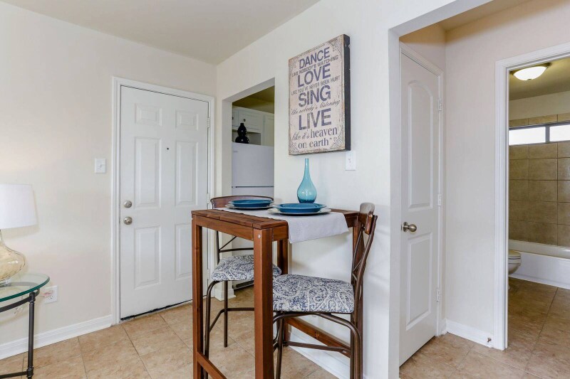 Building Photo - 3803 Hardy St