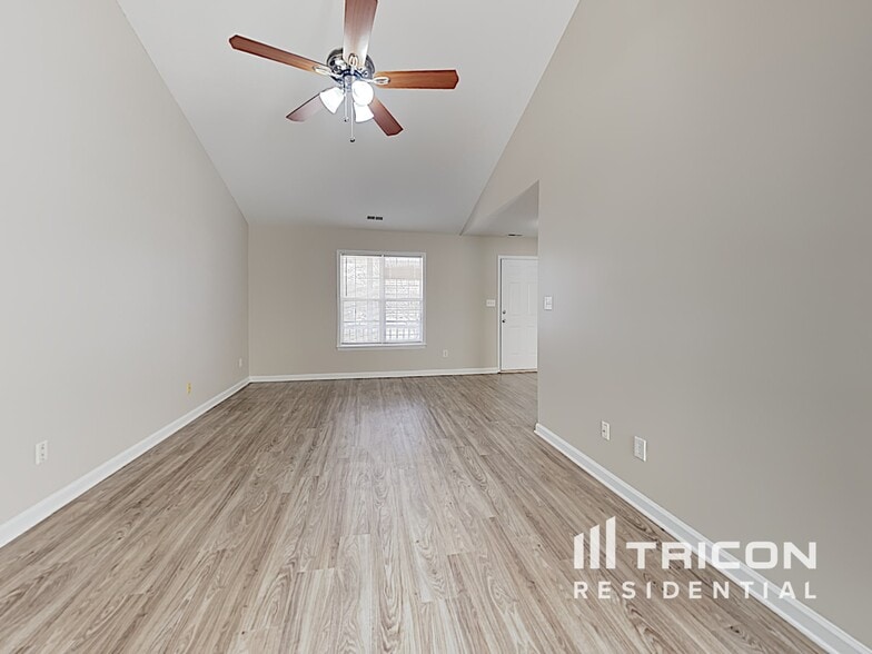 Building Photo - 204 Wexford Dr