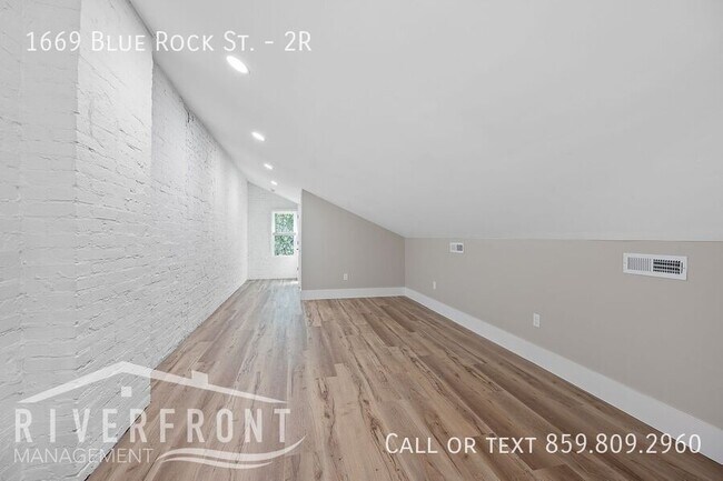 Building Photo - 1669 Blue Rock St