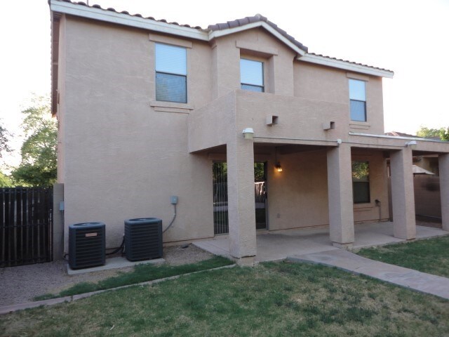 Building Photo - 1425 N Thunderbird Ave