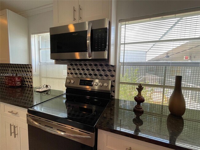 Building Photo - 899 Normandy Trail