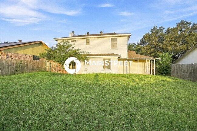 Building Photo - 3 Bedroom Pet-Friendly Home in Watauga, TX with Main Street Renewal