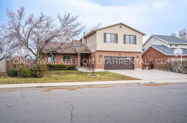 Primary Photo - 1160 E 40 N St