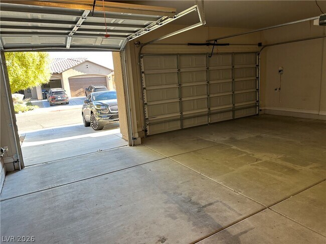 Building Photo - 3418 Singer Ln