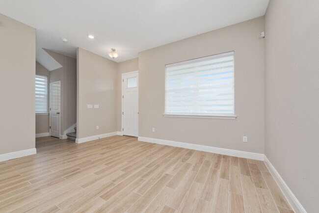 Building Photo - 6541 Rover Wy