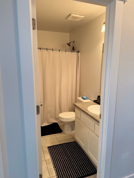 Building Photo - 14518 Juniper Shade Dr