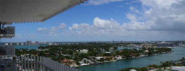 Building Photo - 6061 Collins Ave