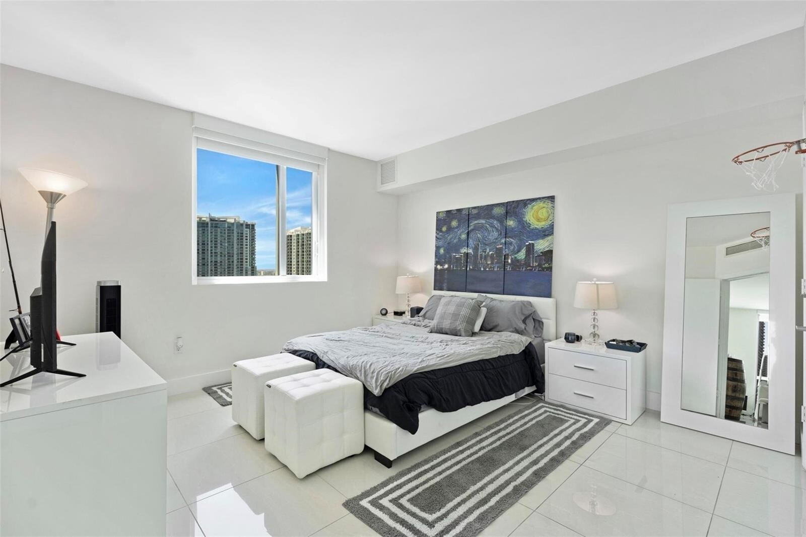 Building Photo - 55 SE 6th St