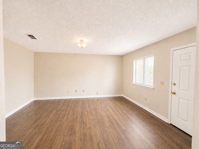 Building Photo - 109 Seaparc Cir