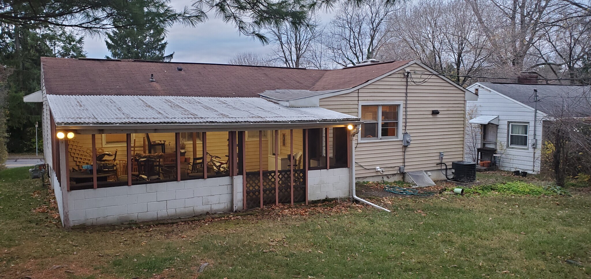 Building Photo - 1127 S Allen St