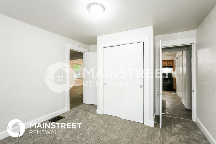 Building Photo - 935 N Gibson Ave