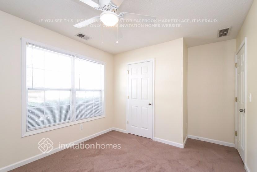 Building Photo - 122 Greystone Cir