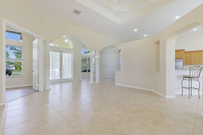 Building Photo - 14716 82nd St N