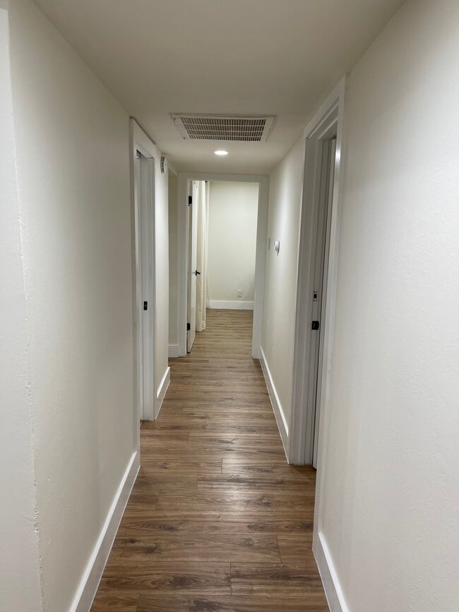 Building Photo - 6026 Birchbrook Dr