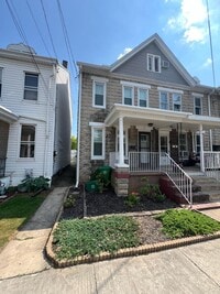 Building Photo - 4 bedroom home in Carlisle PA!