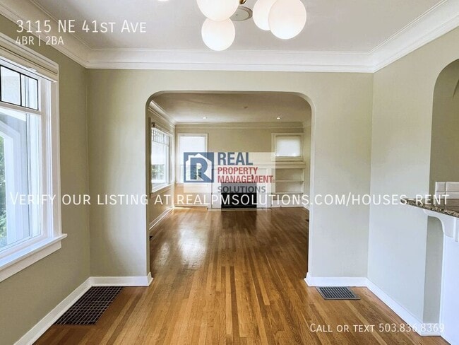Building Photo - 3115 NE 41st Ave