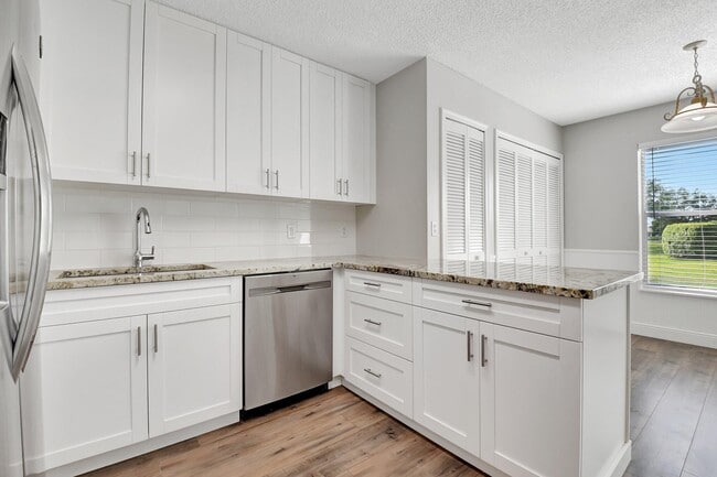 Building Photo - 7780 Stone Harbour Dr