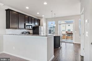 Building Photo - 105 Poinsettia Wy