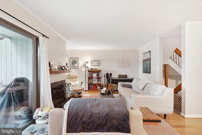 Building Photo - 2031 Approach Ln