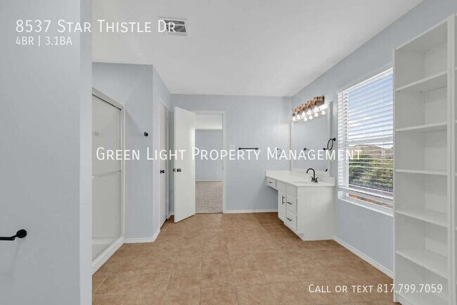 Building Photo - 8537 Star Thistle Dr