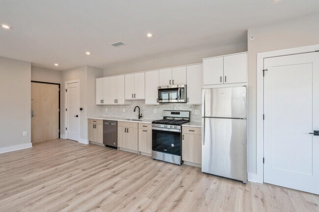 Building Photo - 201-205 Randolph Ave