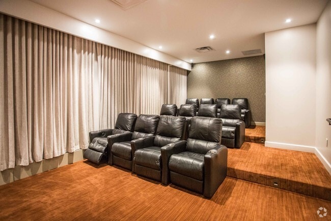 Primary Photo - Excelsior Tower