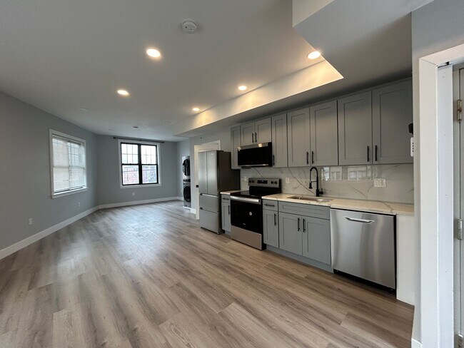 Building Photo - 2104 Reed St