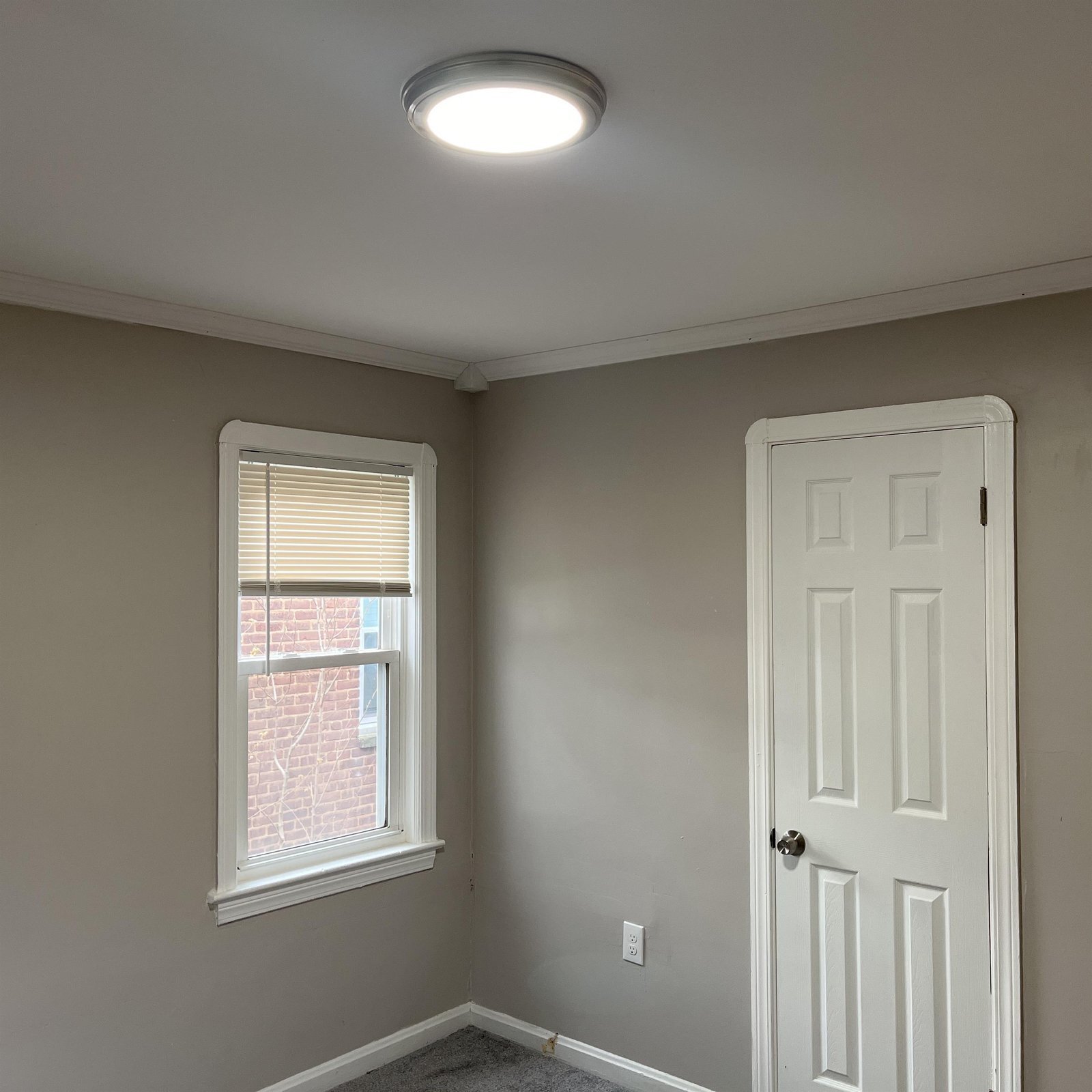 Building Photo - 25731 Forestview Ave