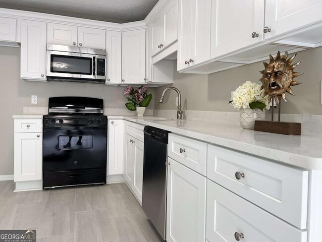 Building Photo - 1575 Watercrest Cir