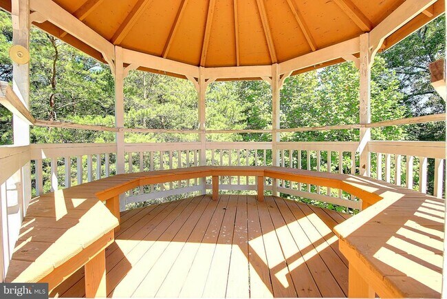 Building Photo - 66 Larkwood Ct