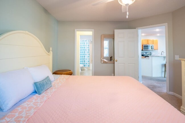 Building Photo - APARTMENT PERFECTLY LOCATED IN ST. JAMES PLANTATION