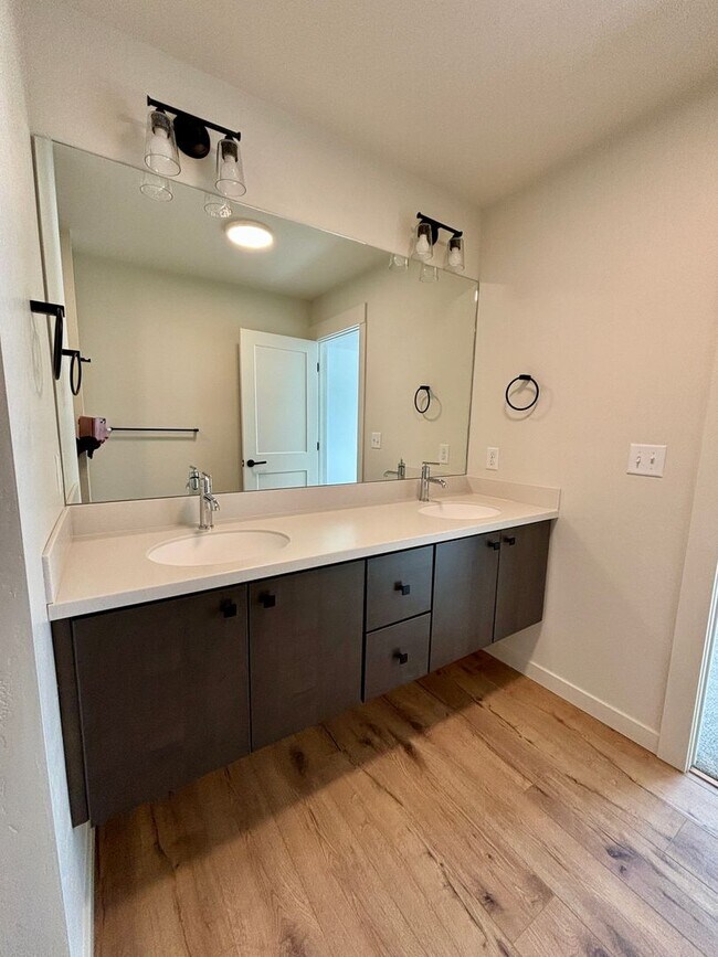 Building Photo - 2356-60 Shorthorn Ave. - Burnham Ranch Building 4