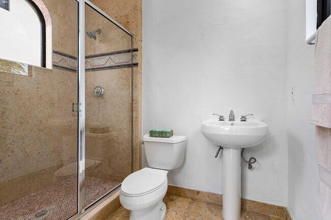 Building Photo - 7240 Lemon Grass Dr