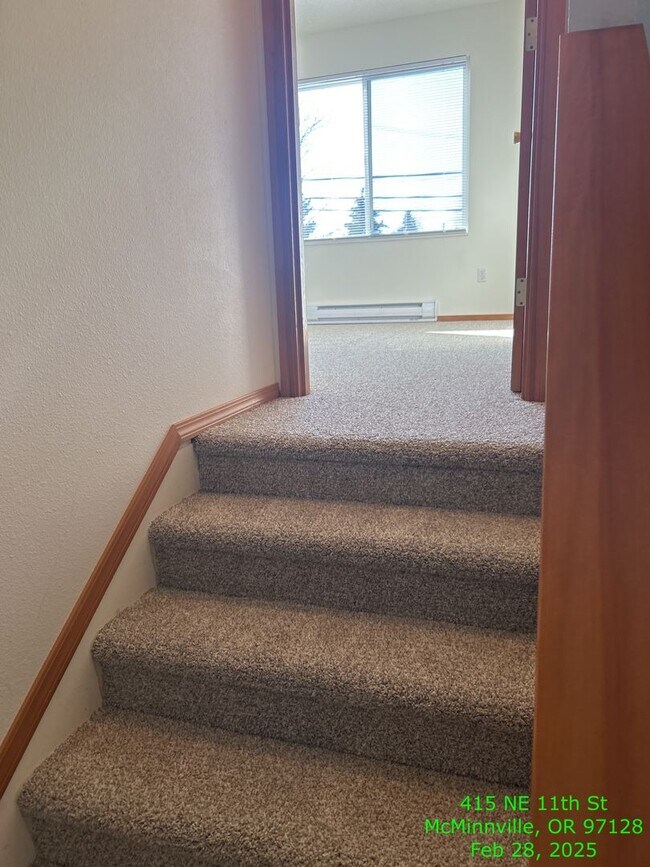 Building Photo - 415-421 NE 11th St