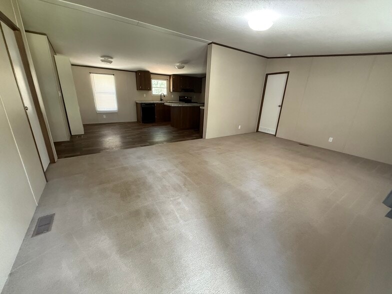 Living room - 380 Pine Tree Loop