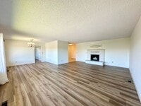 Building Photo - Sweeping Views of Yakima Valley