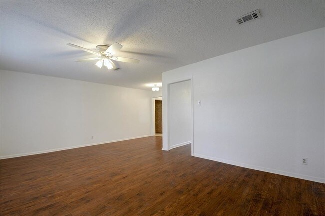 Building Photo - 1510 Northridge Dr