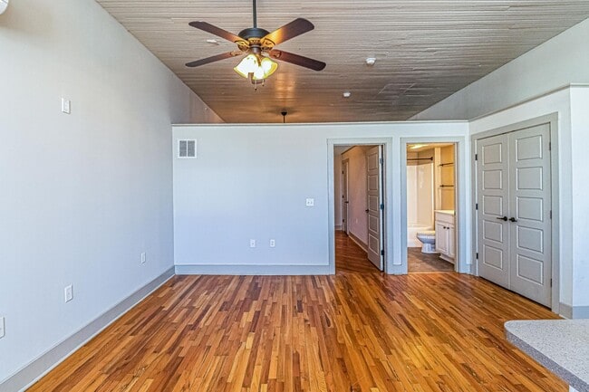 Building Photo - Wilson Furniture Company Lofts- Unit D