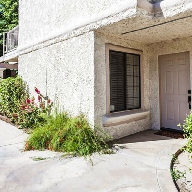 Building Photo - Stylish Palm Springs Oasis with Private Po...