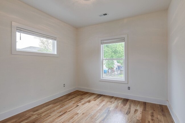 Building Photo - Modern Nations Home | 2 Bed, 2 Bath | 900 ...